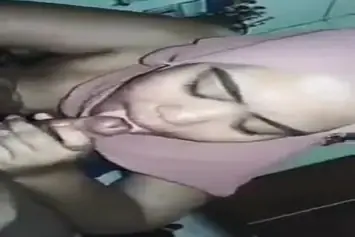 Jilbab Pink Kulum Rakus Kontol Gede Unik Bikin Geger